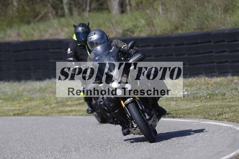 /01 02.04.2026 MAZ ADR/Gruppe gelb Gruppe gruen/82